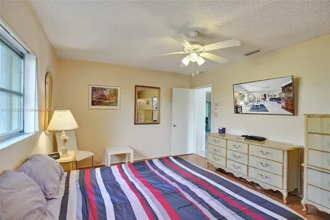 10106 NW 82nd Street Tamarac FL 33321