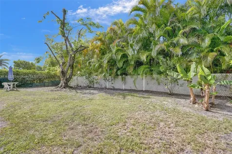 10106 NW 82nd Street Tamarac FL 33321