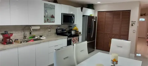 3149 W 68th Place Hialeah FL 33018