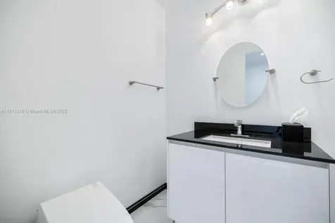 18555 Collins Avenue Sunny Isles Beach FL 33160