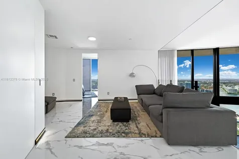 18555 Collins Avenue Sunny Isles Beach FL 33160