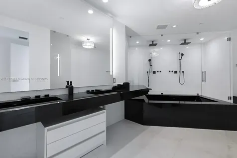 18555 Collins Avenue Sunny Isles Beach FL 33160