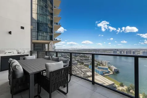 18555 Collins Avenue Sunny Isles Beach FL 33160