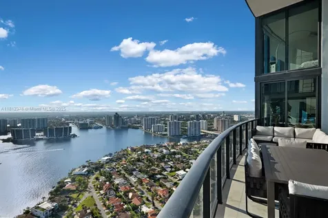 18555 Collins Avenue Sunny Isles Beach FL 33160