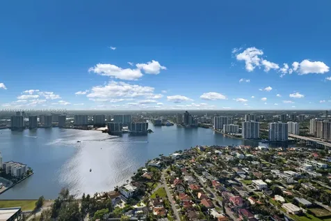 18555 Collins Avenue Sunny Isles Beach FL 33160