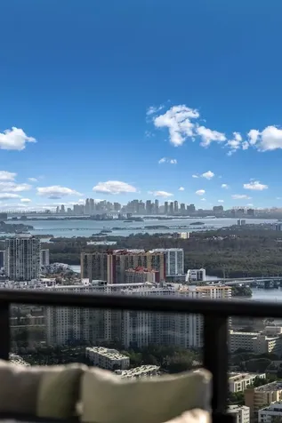 18555 Collins Avenue Sunny Isles Beach FL 33160