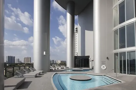 18555 Collins Avenue Sunny Isles Beach FL 33160