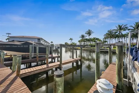4803 SW Santa Barbara Court Cape Coral FL 33914