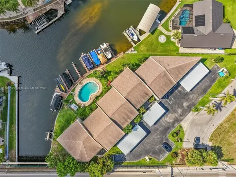 4803 SW Santa Barbara Court Cape Coral FL 33914