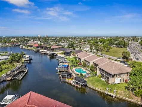 4803 SW Santa Barbara Court Cape Coral FL 33914