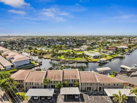 4803 SW Santa Barbara Court Cape Coral FL 33914