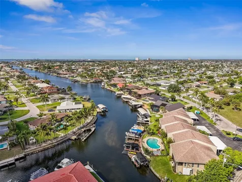 4803 SW Santa Barbara Court Cape Coral FL 33914
