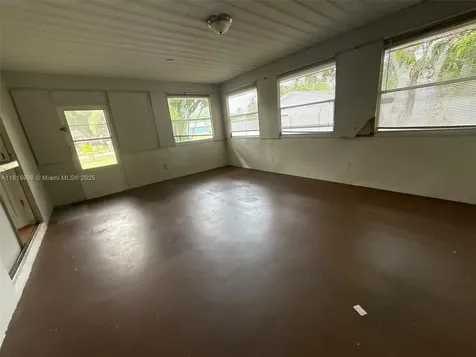 401 NE Cornwall Avenue Port St. Lucie FL 34983