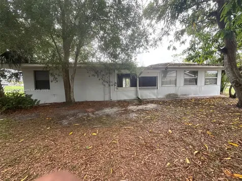 401 NE Cornwall Avenue Port St. Lucie FL 34983