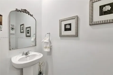 680 SE Lake Falls Street Port St. Lucie FL 34984
