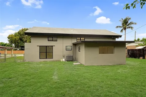 3460 NW 43rd Avenue Lauderdale Lakes FL 33319