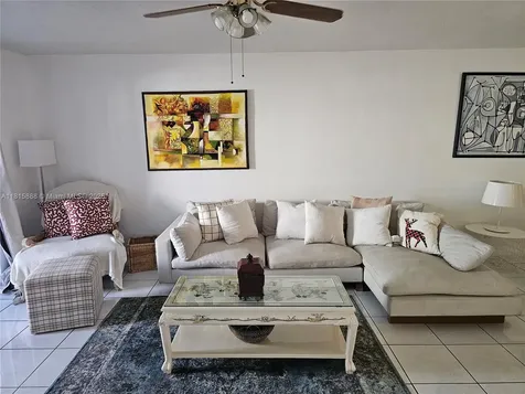215 SE 3rd Avenue Hallandale Beach FL 33009