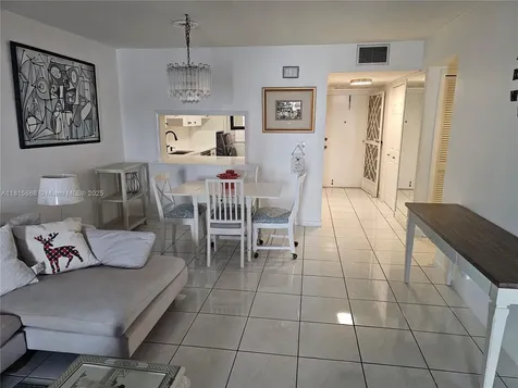 215 SE 3rd Avenue Hallandale Beach FL 33009