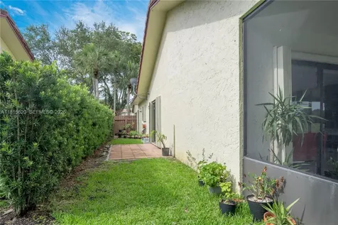 16189 Laurel Drive Weston FL 33326