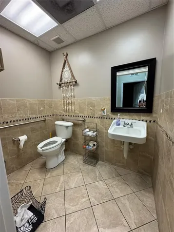 8759 NW 50th Street Lauderhill FL 33351