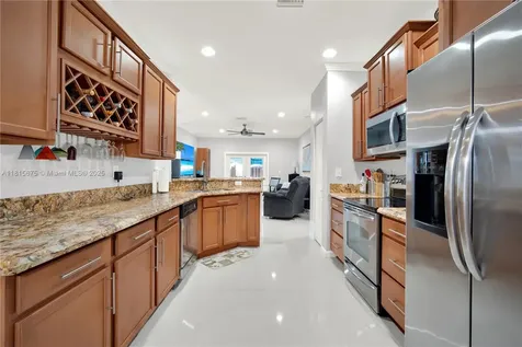 3456 NE 2nd Street Homestead FL 33033