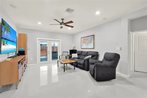 3456 NE 2nd Street Homestead FL 33033