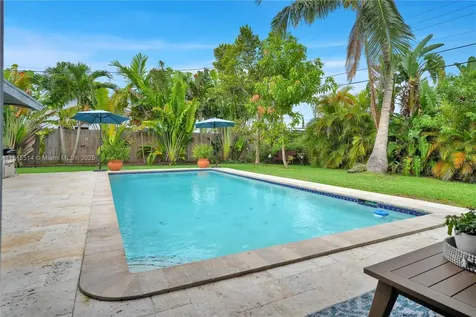 3320 SW 92nd Court Miami FL 33165