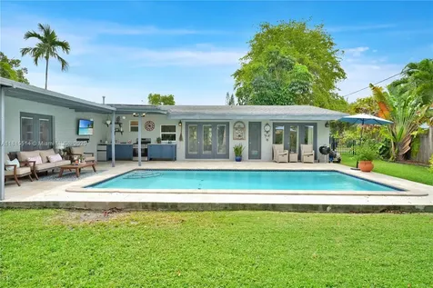 3320 SW 92nd Court Miami FL 33165