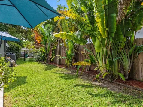 3320 SW 92nd Court Miami FL 33165