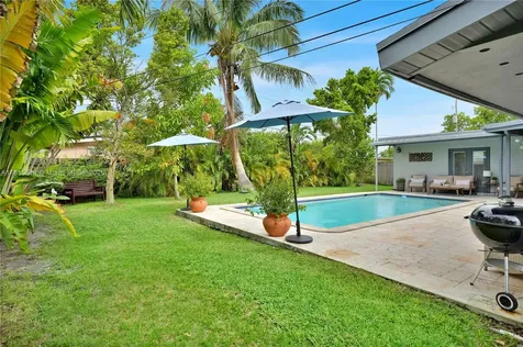 3320 SW 92nd Court Miami FL 33165