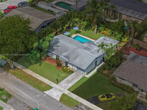 3320 SW 92nd Court Miami FL 33165
