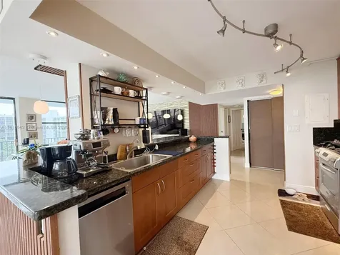 800 Parkview Drive Hallandale Beach FL 33009