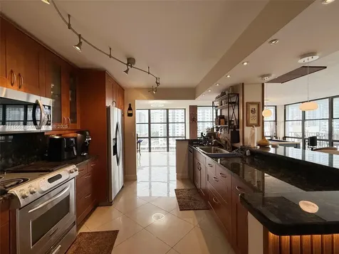 800 Parkview Drive Hallandale Beach FL 33009