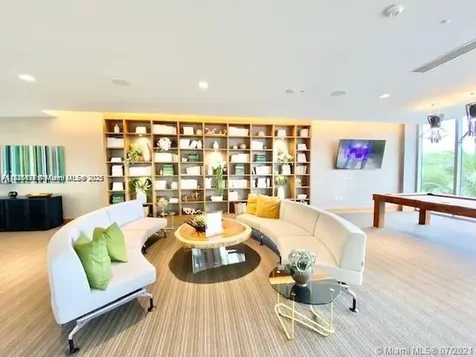 16385 Biscayne Boulevard North Miami Beach FL 33160