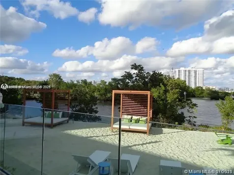 16385 Biscayne Boulevard North Miami Beach FL 33160
