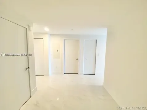 16385 Biscayne Boulevard North Miami Beach FL 33160