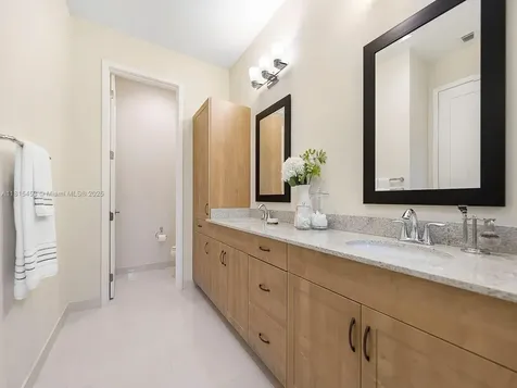 20930 NW 1st Street Pembroke Pines FL 33029