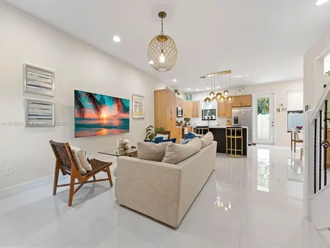20930 NW 1st Street Pembroke Pines FL 33029