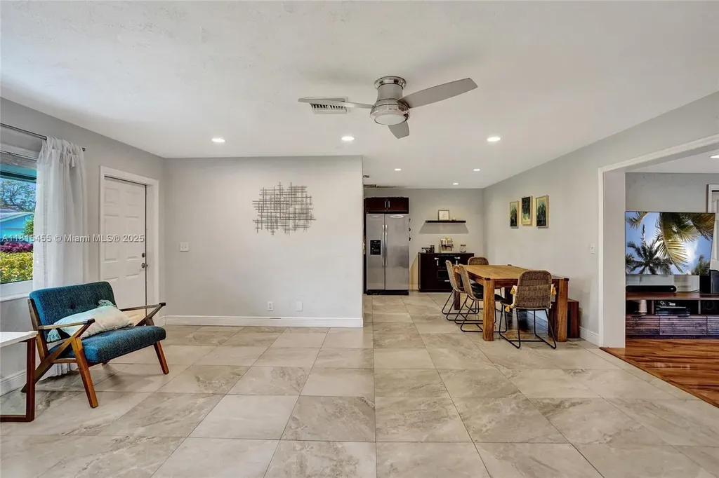 1083 SW 25th Place Boynton Beach FL 33426
