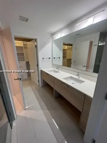 16385 Biscayne Boulevard North Miami Beach FL 33160