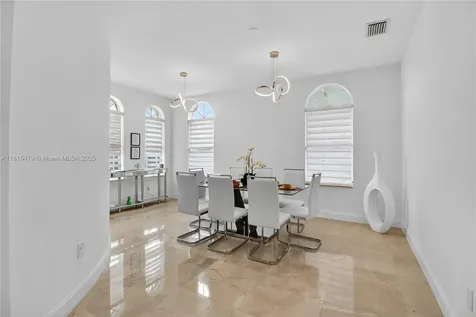6403 SW 162nd Path Miami FL 33193