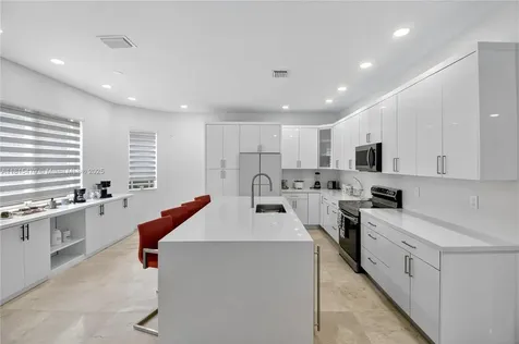 6403 SW 162nd Path Miami FL 33193