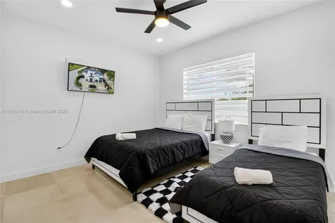 6403 SW 162nd Path Miami FL 33193