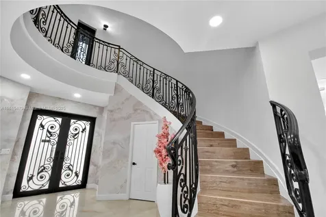 6403 SW 162nd Path Miami FL 33193