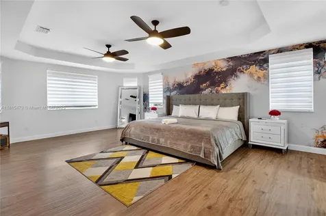 6403 SW 162nd Path Miami FL 33193