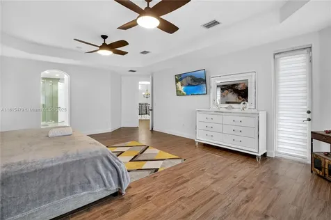 6403 SW 162nd Path Miami FL 33193