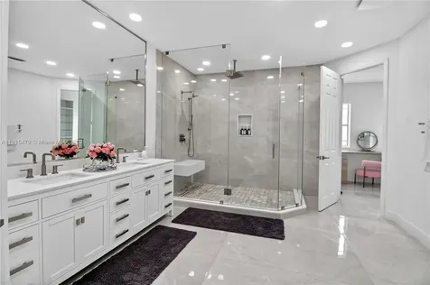 6403 SW 162nd Path Miami FL 33193