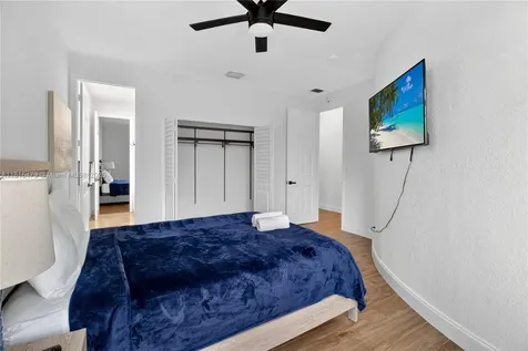 6403 SW 162nd Path Miami FL 33193