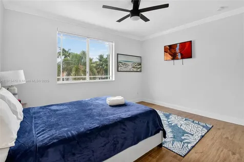 6403 SW 162nd Path Miami FL 33193