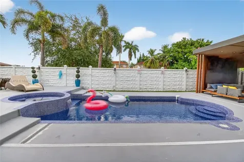 6403 SW 162nd Path Miami FL 33193